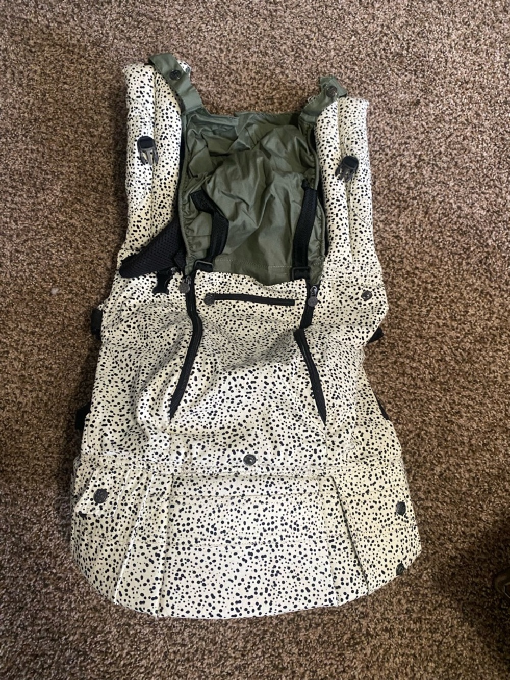 Kids Spotted Puffer Carrier - Cream & Black